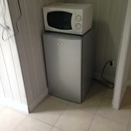 Cyrano Voltaire Hotel *